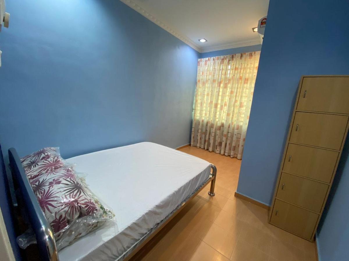 La Holiday home Kota Bharu