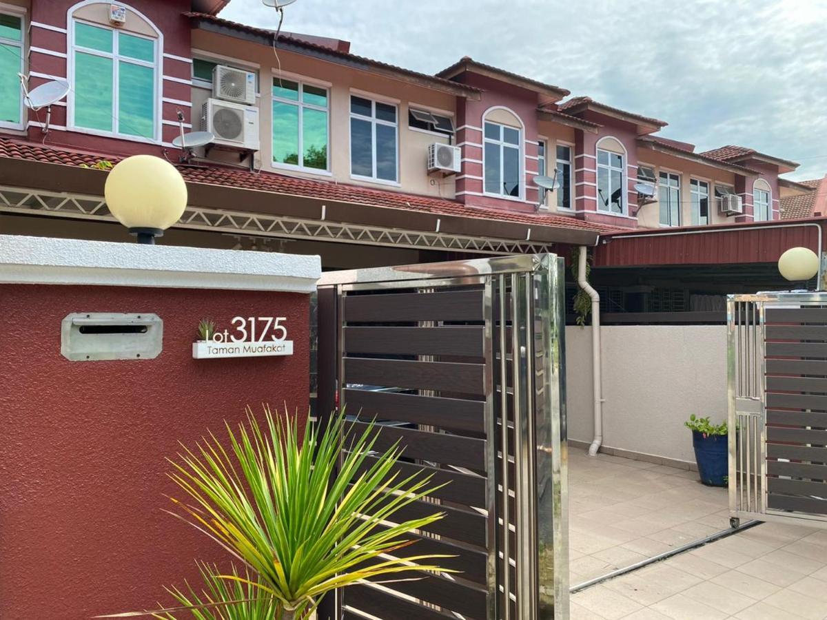 Holiday home La Kota Bharu